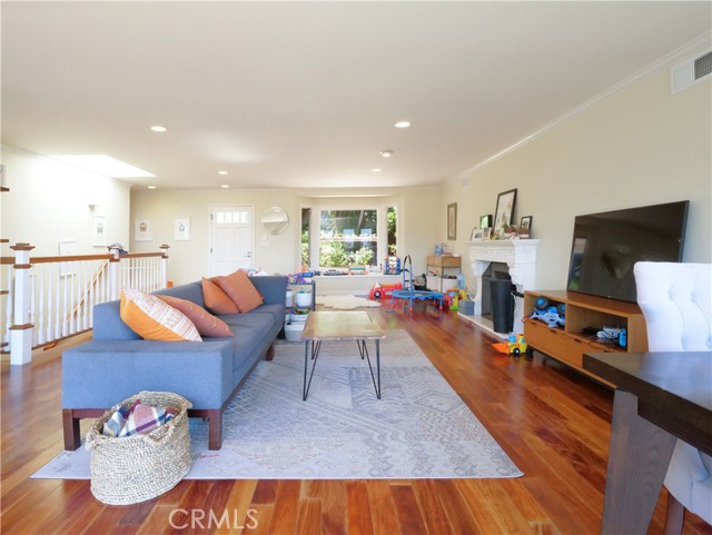 345 Palos Verdes W Drive, Palos Verdes Estates CA: https://media.crmls.org/medias/fb90af7f-e222-4fdc-acb3-2e6ea328d2aa.jpg