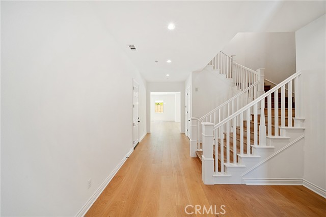 Detail Gallery Image 2 of 42 For 66 Poncho, Irvine,  CA 92602 - 4 Beds | 4/1 Baths