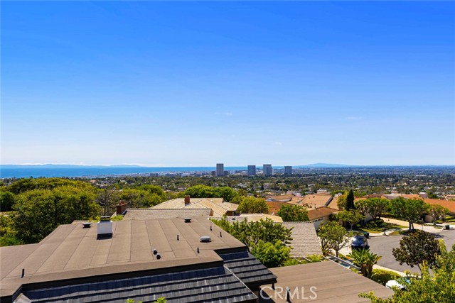 3 Harbor Ridge Drive, Newport Beach CA: https://media.crmls.org/medias/fb920d99-85f7-4c66-8762-80884c2e4727.jpg