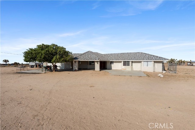 Detail Gallery Image 1 of 20 For 11025 Sonora Rd, Phelan,  CA 92371 - 4 Beds | 2 Baths