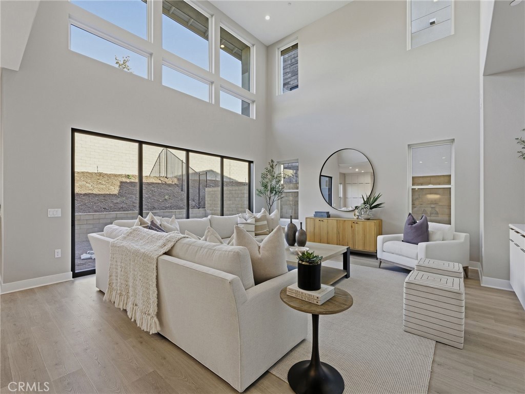 MLS #OC26160951 image #2