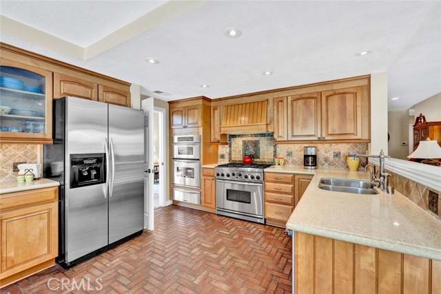 Detail Gallery Image 13 of 46 For 8102 E Sprucewood Ave, Orange,  CA 92869 - 4 Beds | 3 Baths