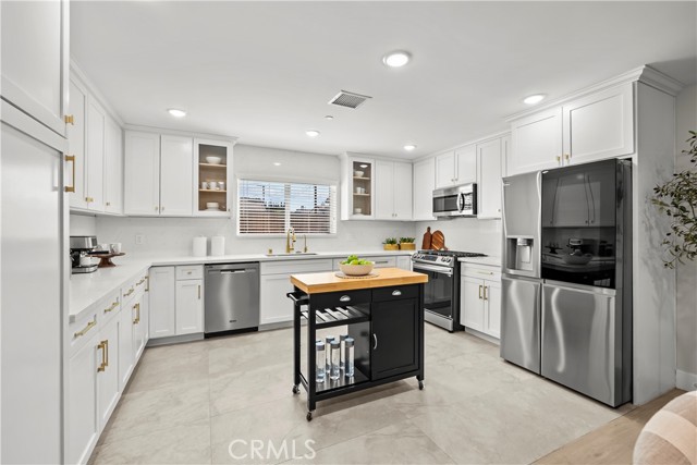16360 Parthenia photo 9