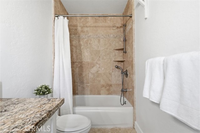 1747 Barry Avenue, Los Angeles CA: https://media.crmls.org/medias/fb946f43-2234-4107-890b-2a1f0cd40d91.jpg