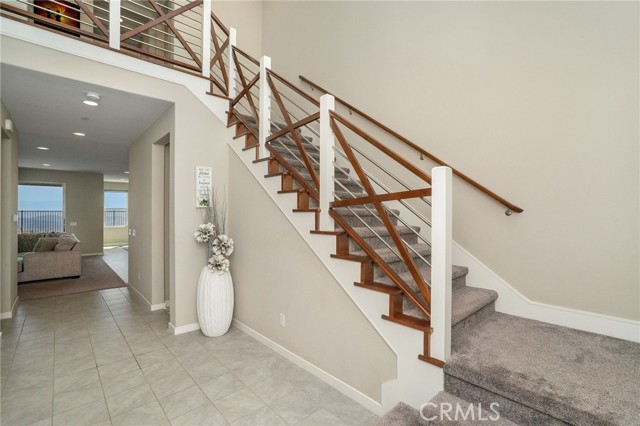 Detail Gallery Image 13 of 46 For 28511 Sparrow Way, Saugus,  CA 91350 - 5 Beds | 5 Baths