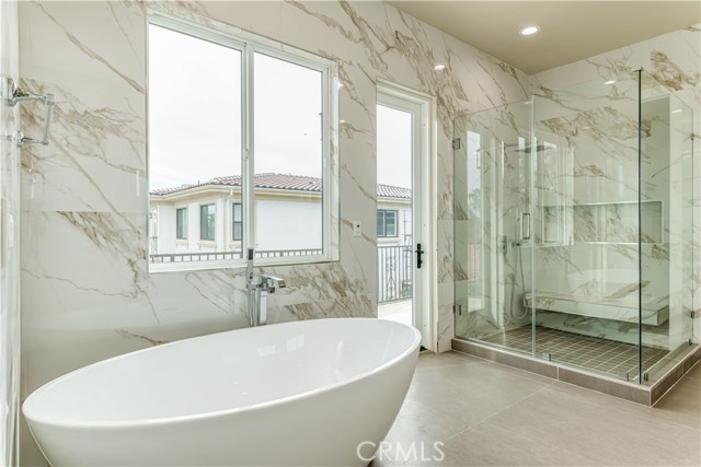 Detail Gallery Image 24 of 40 For 10168 Lightbreeze Cir, Huntington Beach,  CA 92646 - 5 Beds | 5/1 Baths