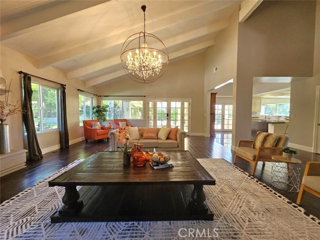 940 N Silent Ranch Drive, Glendora CA: https://media.crmls.org/medias/fb96836d-421e-4b2e-95a5-0ab0352e1621.jpg