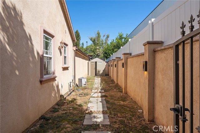 Detail Gallery Image 27 of 31 For 22639 Calvert St #F,  Woodland Hills,  CA 91367 - 1 Beds | 1 Baths