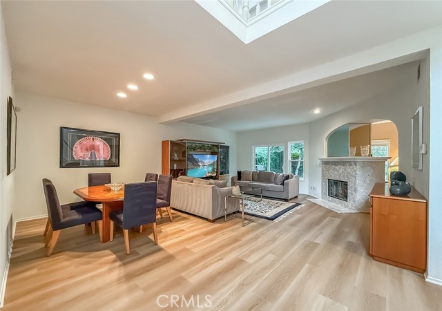 5700 Tanner Ridge Avenue, Westlake Village CA: https://media.crmls.org/medias/fb9722b4-3461-490a-968f-e1c9021c91b9.jpg