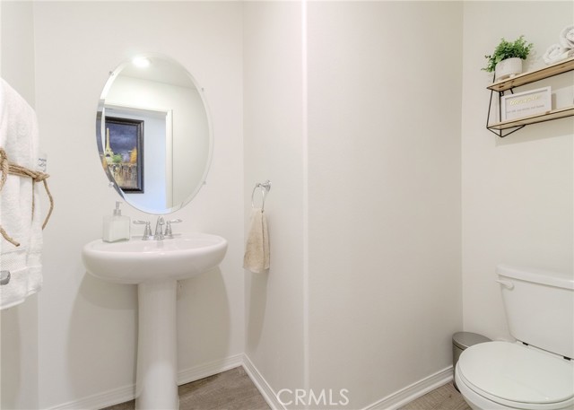 Detail Gallery Image 6 of 21 For 15451 San Francisco Ln, Victorville,  CA 92394 - 4 Beds | 3/1 Baths