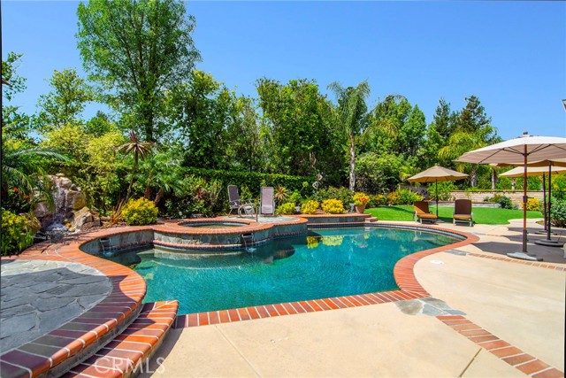 29360 Castlehill Drive, Agoura Hills CA: https://media.crmls.org/medias/fb97ad62-7f25-4b2d-8dd9-f6393481b52e.jpg