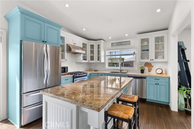 Detail Gallery Image 8 of 38 For 20851 Lancelot Ln, Huntington Beach,  CA 92646 - 4 Beds | 2 Baths