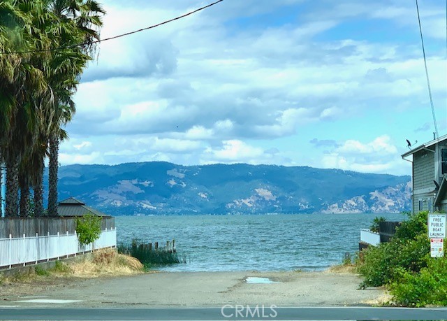 https://media.crmls.org/medias/fb99d744-3508-46de-a0b1-97675e891ef8.jpg?preset=X-Large