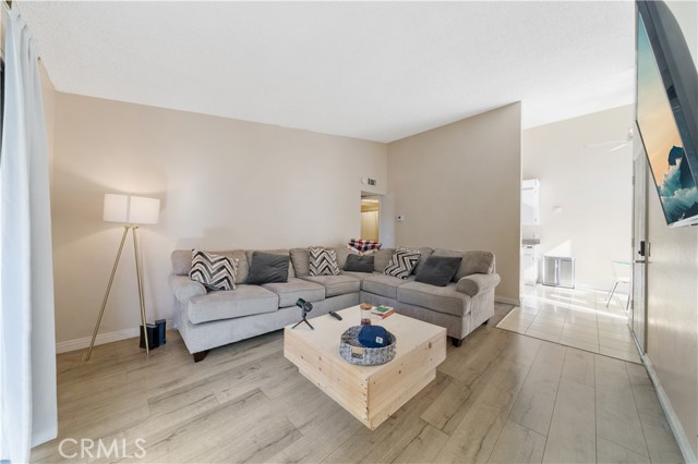 Detail Gallery Image 5 of 18 For 1150 S Meadow #6,  Colton,  CA 92324 - 1 Beds | 1 Baths