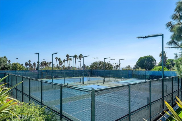 Tennis & Pickleball
