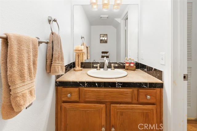 Detail Gallery Image 14 of 31 For 3935 Caminito Silvela, San Diego,  CA 92122 - 3 Beds | 2 Baths