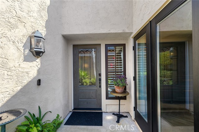 29122 Laurel Valley Drive, Vista CA: https://media.crmls.org/medias/fb9b4734-577c-4785-96cf-0e91068a1791.jpg