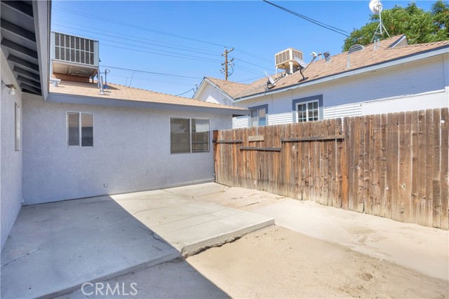 135 S Alfred Street, Coalinga CA: https://media.crmls.org/medias/fb9ba41e-400e-41ed-b963-c16893a684cb.jpg