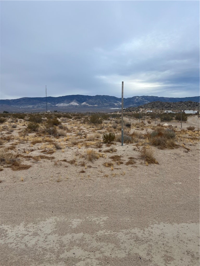 Detail Gallery Image 1 of 5 For 5 Rodeo Rd, Lucerne Valley,  CA 92356 - – Beds | – Baths