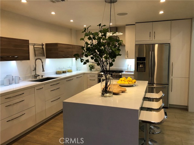 Detail Gallery Image 38 of 52 For 5714 Vantage Ave, Valley Village,  CA 91607 - 4 Beds | 3 Baths