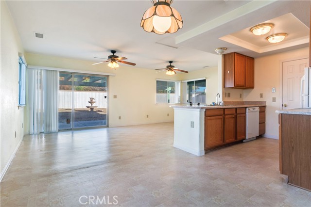 Detail Gallery Image 7 of 25 For 14170 Perham Ct, Moreno Valley,  CA 92553 - 3 Beds | 2 Baths