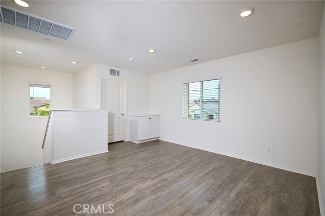 Detail Gallery Image 2 of 19 For 1238 Memorial Ave, Hemet,  CA 92543 - 3 Beds | 2/1 Baths