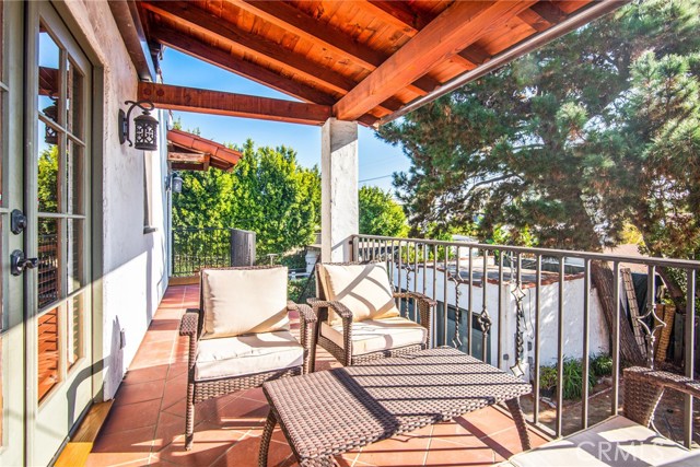 Detail Gallery Image 25 of 38 For 8246 4th St, Los Angeles,  CA 90048 - 2 Beds | 2 Baths