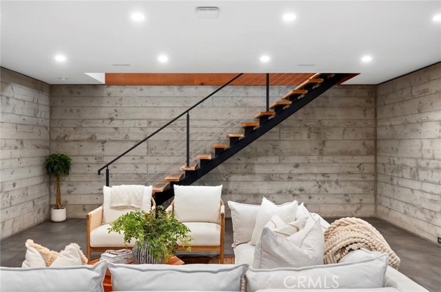 Detail Gallery Image 26 of 35 For 450 Cabrillo, Costa Mesa,  CA 92627 - 4 Beds | 3/1 Baths