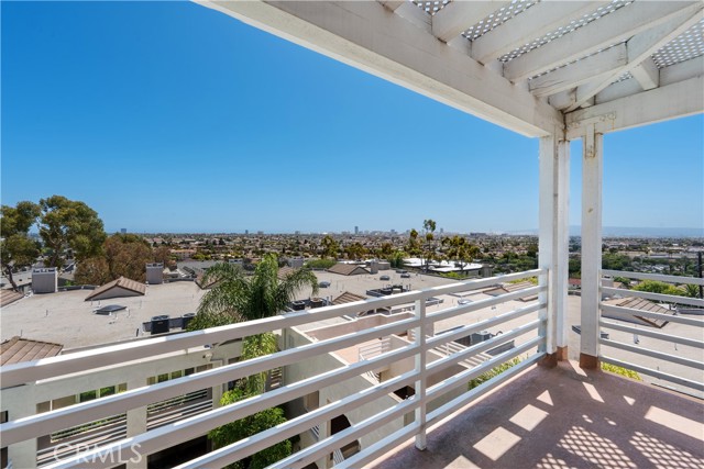 2604 E 20th street, Signal Hill CA: https://media.crmls.org/medias/fb9e1976-c0c2-440c-98d6-b62782e6799b.jpg