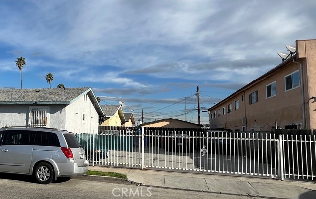 8870 S Figueroa Street, Los Angeles, California 90003, ,Residential Income,For Sale,8870 S Figueroa Street,CRTR24055218