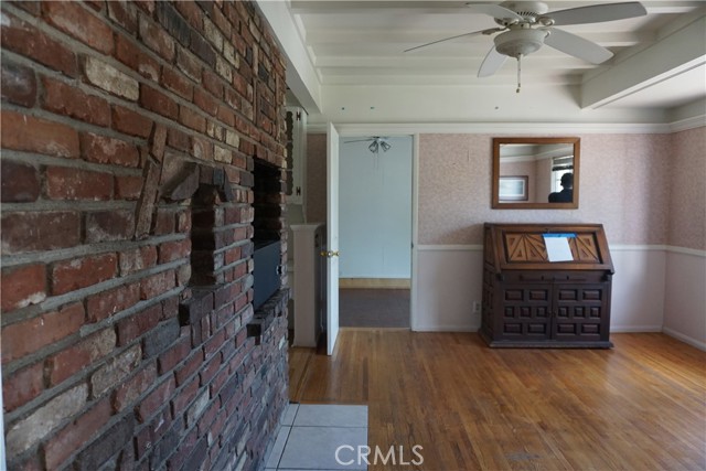 Detail Gallery Image 4 of 15 For 9826 Columbus, North Hills,  CA 91343 - 7 Beds | 5/1 Baths