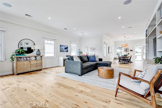 Detail Gallery Image 17 of 52 For 825 Center, El Segundo,  CA 90245 - 4 Beds | 3 Baths