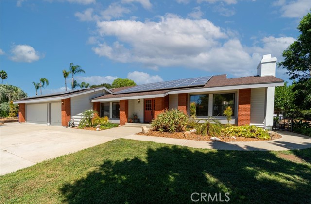 520 Woodland Hills Drive, Escondido CA: https://media.crmls.org/medias/fba0373f-5587-4030-954b-1e23884a5064.jpg