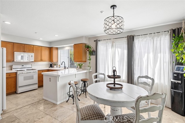 Detail Gallery Image 7 of 23 For 605 N Pageant #B,  Orange,  CA 92869 - 2 Beds | 2/1 Baths