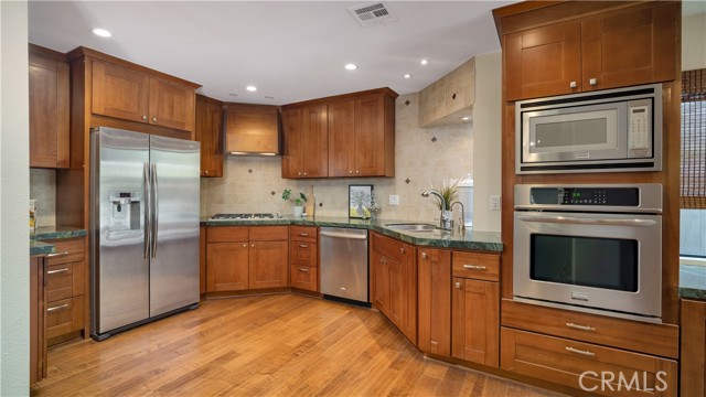 Detail Gallery Image 18 of 39 For 57 Pinewood, Irvine,  CA 92604 - 2 Beds | 2 Baths