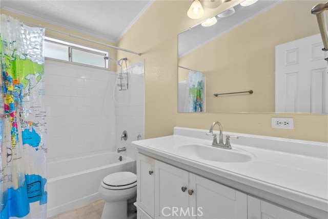 16818 Koch Street, Mojave CA: https://media.crmls.org/medias/fba1a598-969b-453d-8581-53dc0d71fc94.jpg