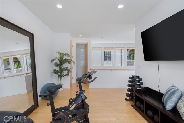 2303 Vista Drive, Manhattan Beach, California 90266, 4 Bedrooms Bedrooms, ,3 BathroomsBathrooms,Residential,For Sale,Vista,SB26092785