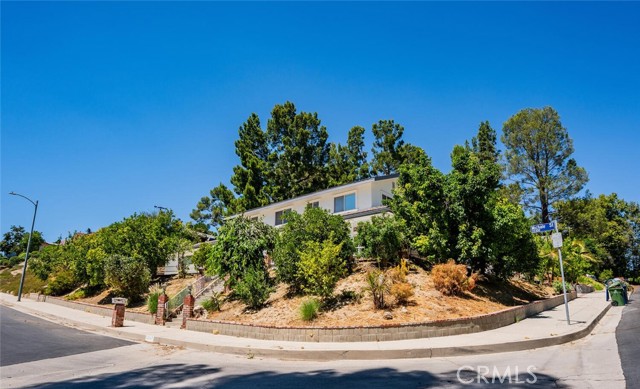 Detail Gallery Image 2 of 19 For 22301 Michale St, West Hills,  CA 91304 - 5 Beds | 3 Baths