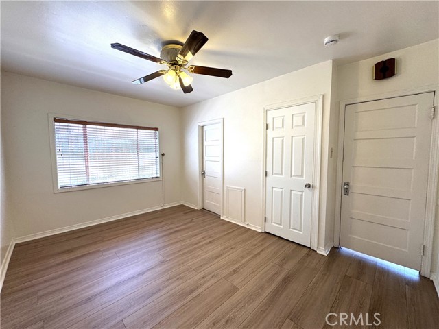 1049 W 65th Place, Los Angeles CA: https://media.crmls.org/medias/fba4f5d7-b897-4267-9306-dcc3d9feba86.jpg