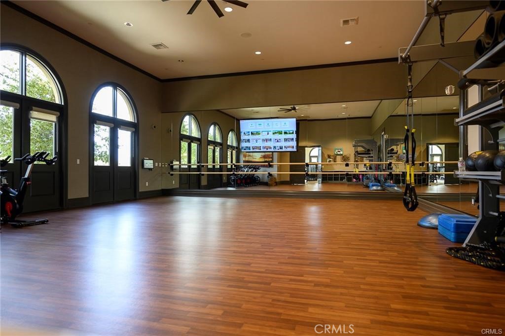 https://media.crmls.org/medias/fba5d5ca-ccff-41db-809e-2807edb40fe1.jpg?preset=X-Large