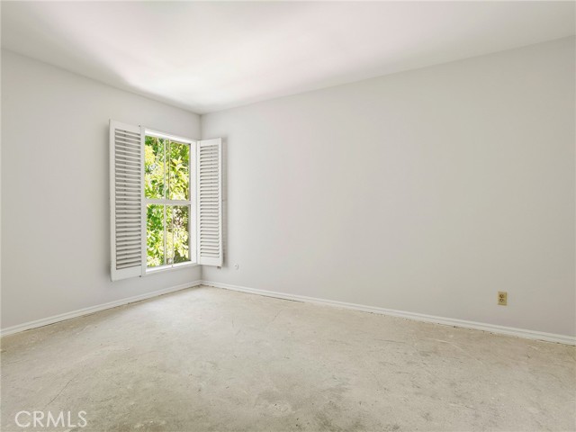 6724 Hillpark Drive, 302 photo 18