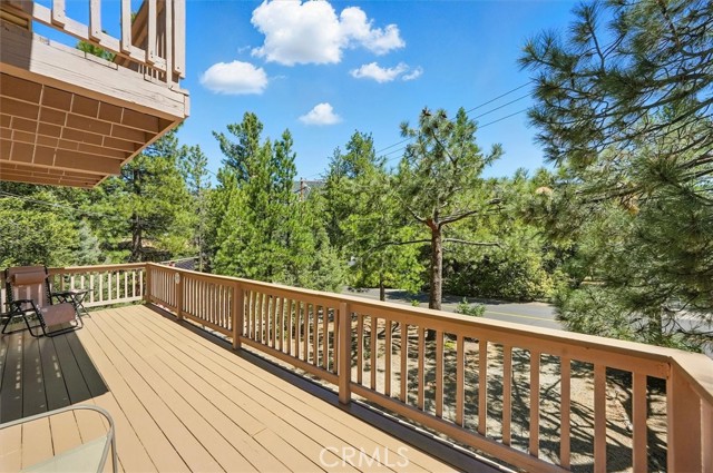 2229 Birchwood Way, Pine Mountain Club CA: https://media.crmls.org/medias/fba60082-e2d9-4460-94d3-2343b4191efb.jpg