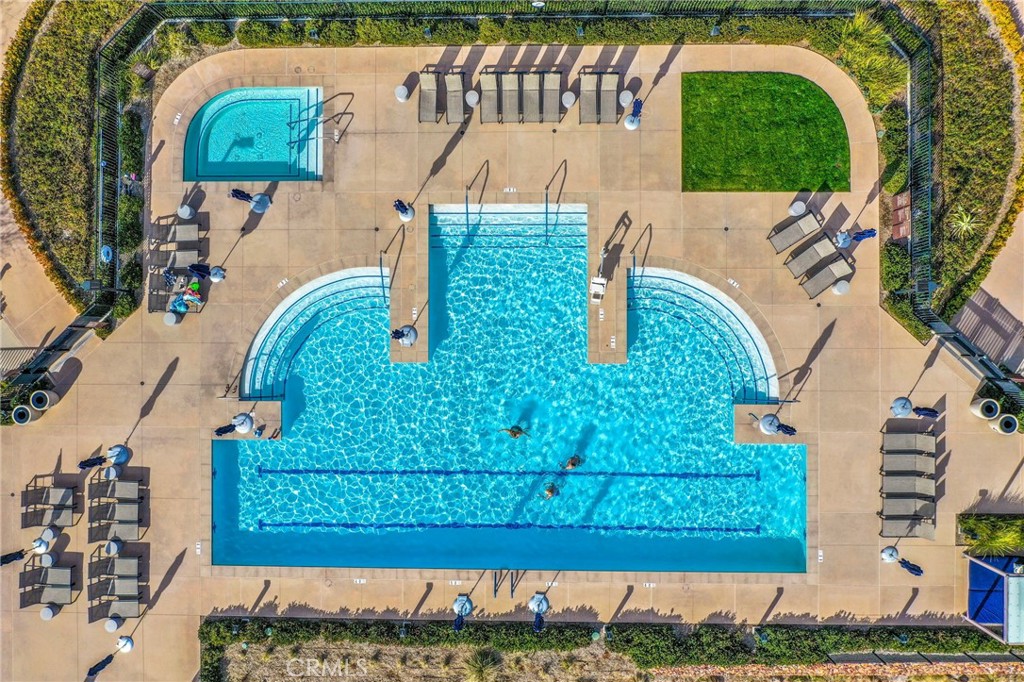 https://media.crmls.org/medias/fba645fb-7841-4483-b036-5febe5064fbb.jpg?preset=X-Large