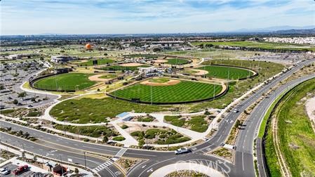 187 Biome, Irvine CA: https://media.crmls.org/medias/fba65021-d9ef-42b7-b53e-a539fd637a06.jpg