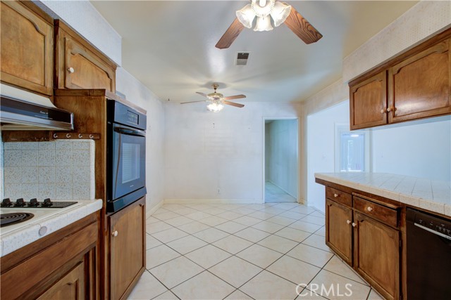 Detail Gallery Image 5 of 32 For 684 Vallie Ct, Merced,  CA 95340 - 4 Beds | 2 Baths