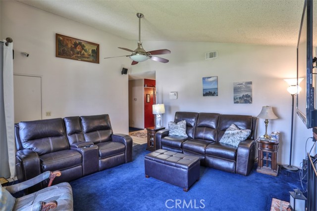 3012 Homer Circle, Jurupa Valley CA: https://media.crmls.org/medias/fba925ca-661a-4a69-ad64-2d1740f170bf.jpg