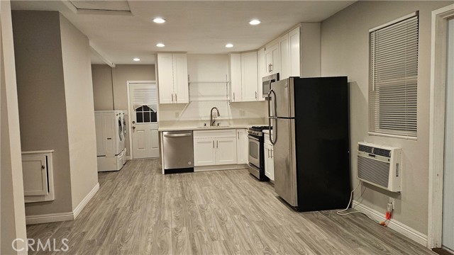 Detail Gallery Image 4 of 14 For 16907 S Harvard, Gardena,  CA 90247 - 5 Beds | 3 Baths