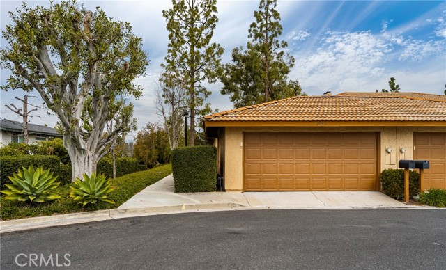 Detail Gallery Image 2 of 34 For 2045 Bay Meadows, Placentia,  CA 92870 - 3 Beds | 2 Baths