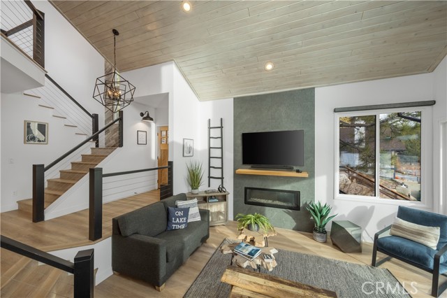 Detail Gallery Image 7 of 35 For 38994 Willow Landing, Big Bear Lake,  CA 92315 - 4 Beds | 3 Baths