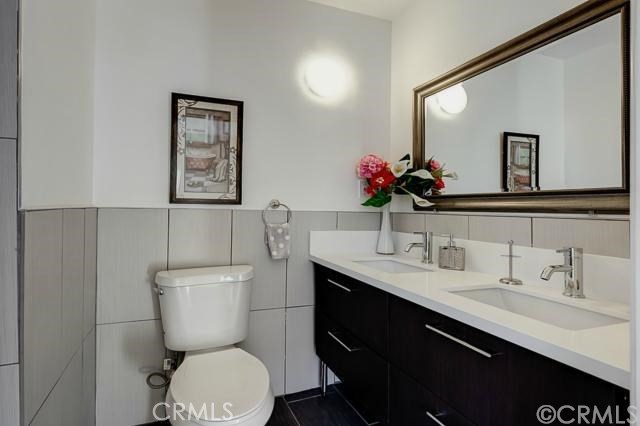 1566 W 208TH, Torrance CA: https://media.crmls.org/medias/fbaaa618-14cf-4b32-bf1f-31bc25168c79.jpg